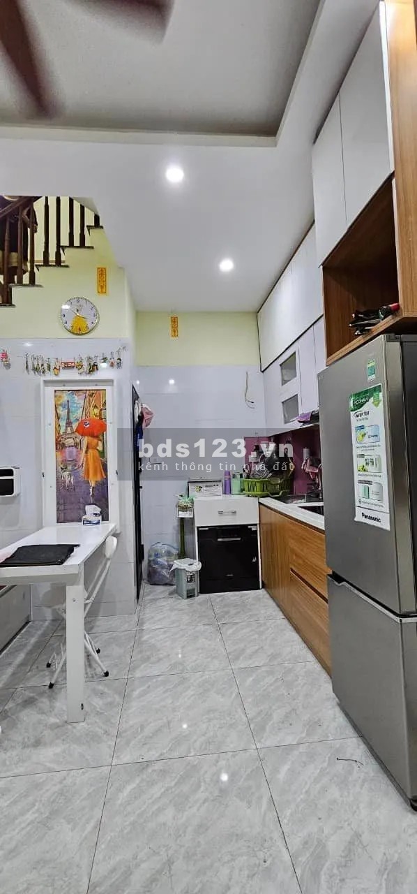 Quá rẻ! Siêu phẩm vào ở luôn, giá nhỉnh 3 tỷ tại phố Trần Duy Hưng, quận Cầu Giấy.
