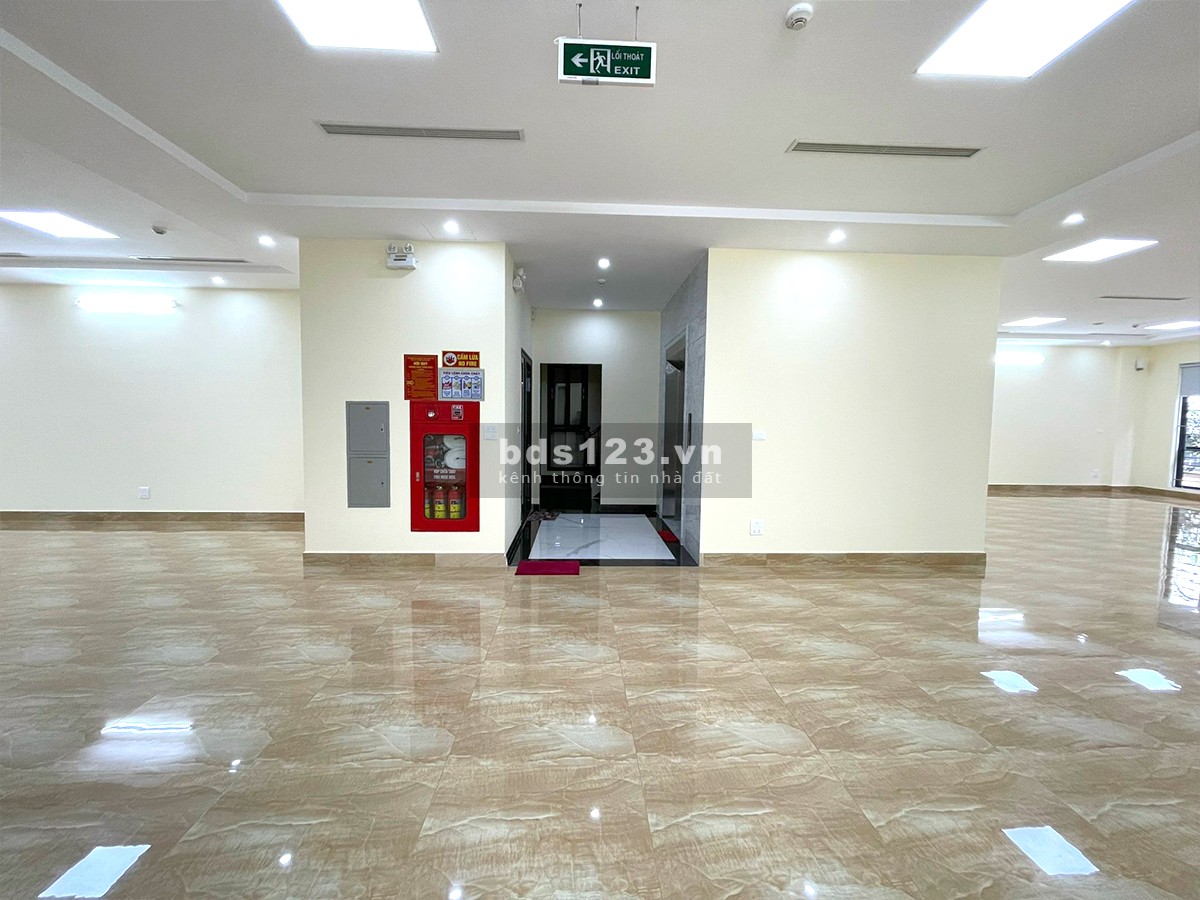 Bán Tòa Văn Phòng 8 Tầng Xây Mới Mặt Phố Quang Trung . Vị Trí Đắc Địa .DT 216m2.Giá 115 TY