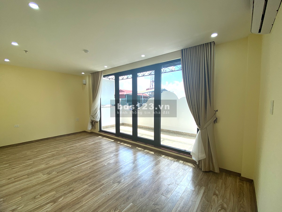 Bán Gấp Tòa Văn Phòng 9 Tầng Xây Mới Mặt Phố Khâm Thiên. Vị Trí Đắc Địa, DT 88m2, MT 5.2m, Giá 51 TỶ