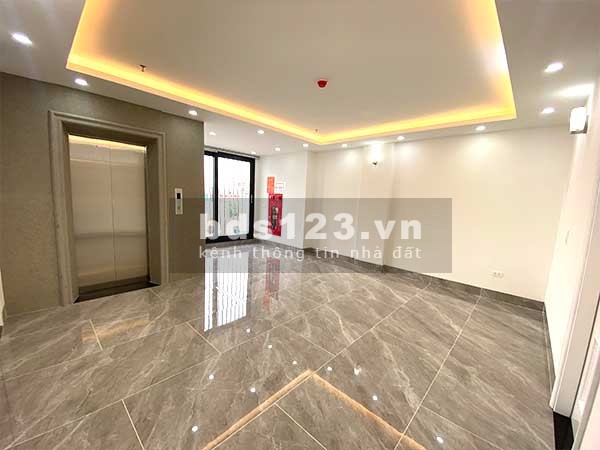 Bán Gấp Tòa Văn Phòng 8 Tầng Mặt Vườn Hoa Tôn Thất Thuyết- Dịch Vọng Hậu. DT 146m2. Giá 85 TỶ