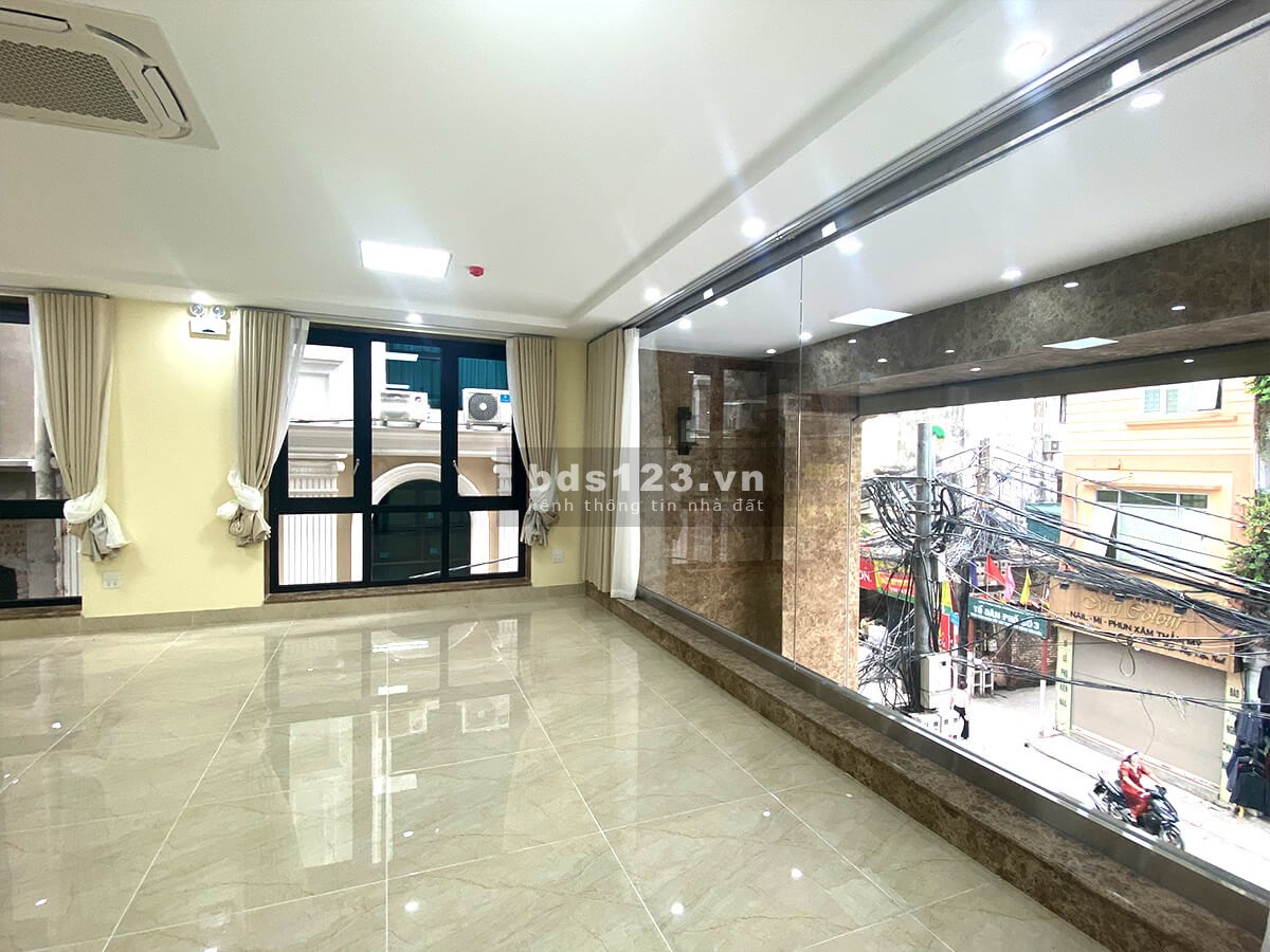 Bán Gấp Tòa VP 9 Tầng Xây Mới Mặt Phố Vũ Tông Phan. Vị Trí Lô Góc 3 Mặt Tiền .DT 116m2. Giá 67 TỶ