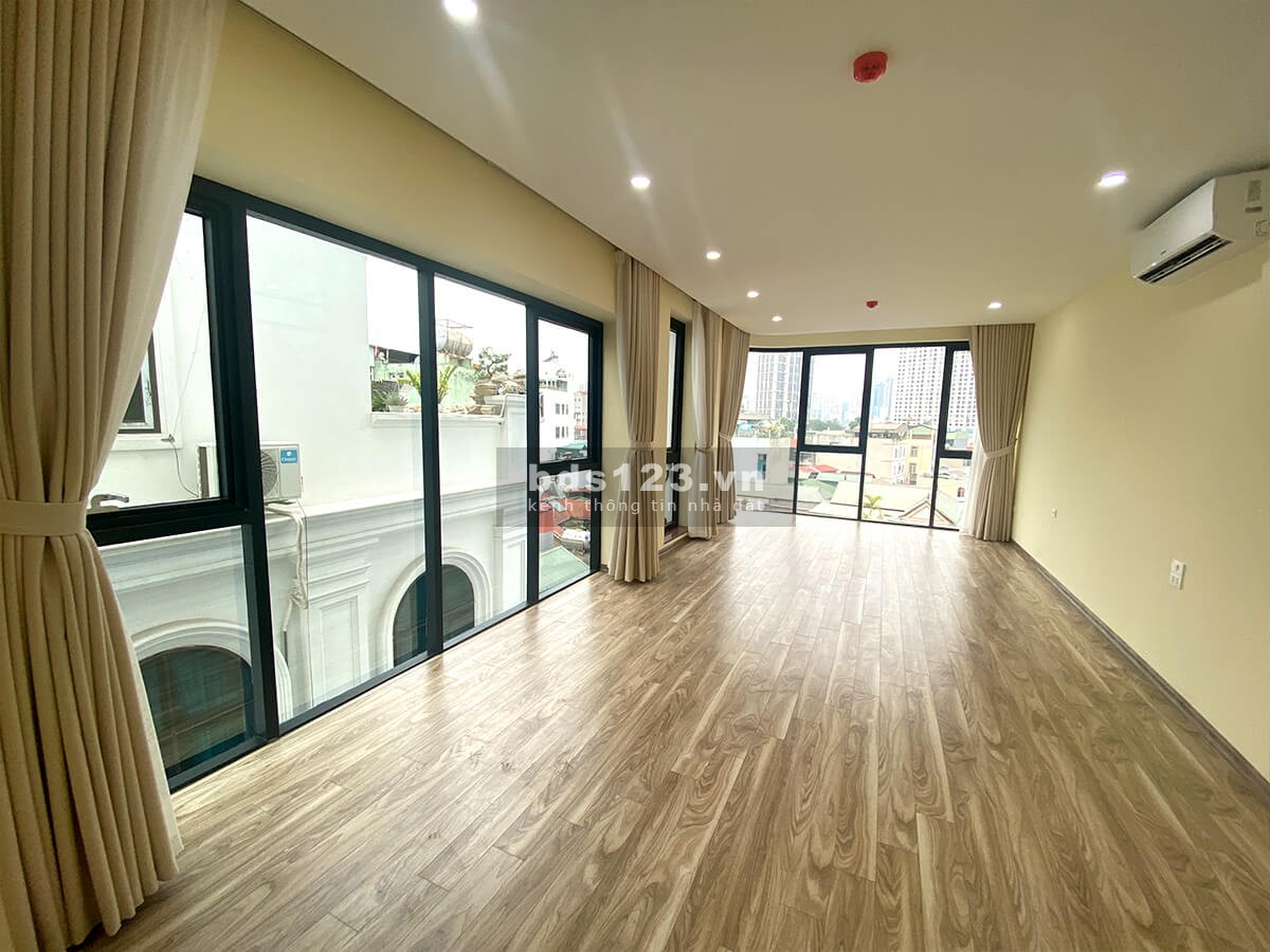 Bán Gấp Tòa VP 9 Tầng Xây Mới Mặt Phố Vũ Tông Phan. Vị Trí Lô Góc 3 Mặt Tiền .DT 116m2. Giá 67 TỶ