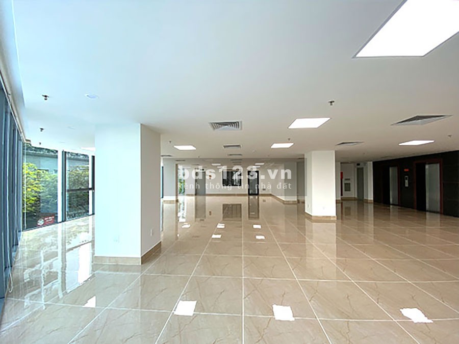 Cho Thuê Tòa Văn Phòng VIP 11 Tầng MP Trần Thái Tông.DT 315m2. Lô Góc. Giá 700tr/th