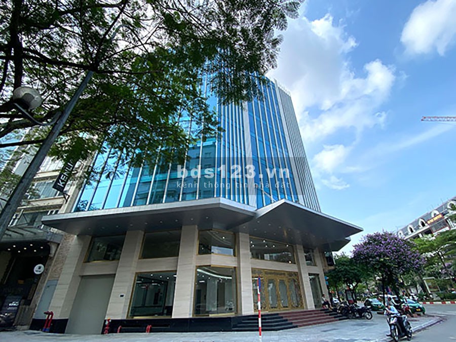 Cho Thuê Tòa Văn Phòng VIP 11 Tầng MP Trần Thái Tông.DT 315m2. Lô Góc. Giá 700tr/th