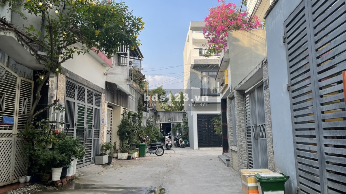 Bán Nhà Đẹp, 57m2, 3 Tầng, Gần Mặt Tiền, Phước Long B, Q9. Giá 6.1 Tỷ