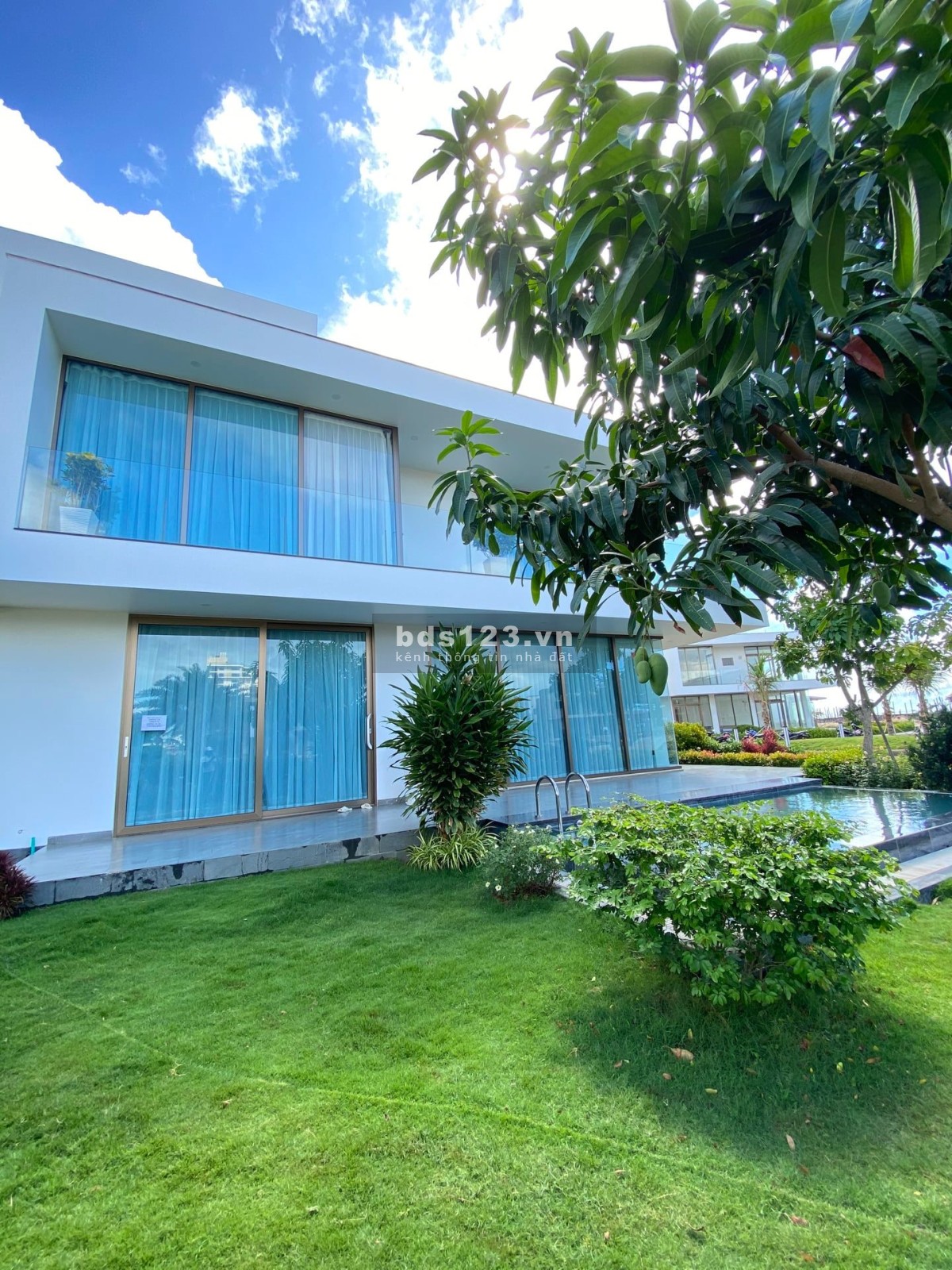 Biệt thự cách bãi Biển chỉ vài bước chân -Tổ hơp nghỉ dưỡng duy nhất 2 mặt tiền