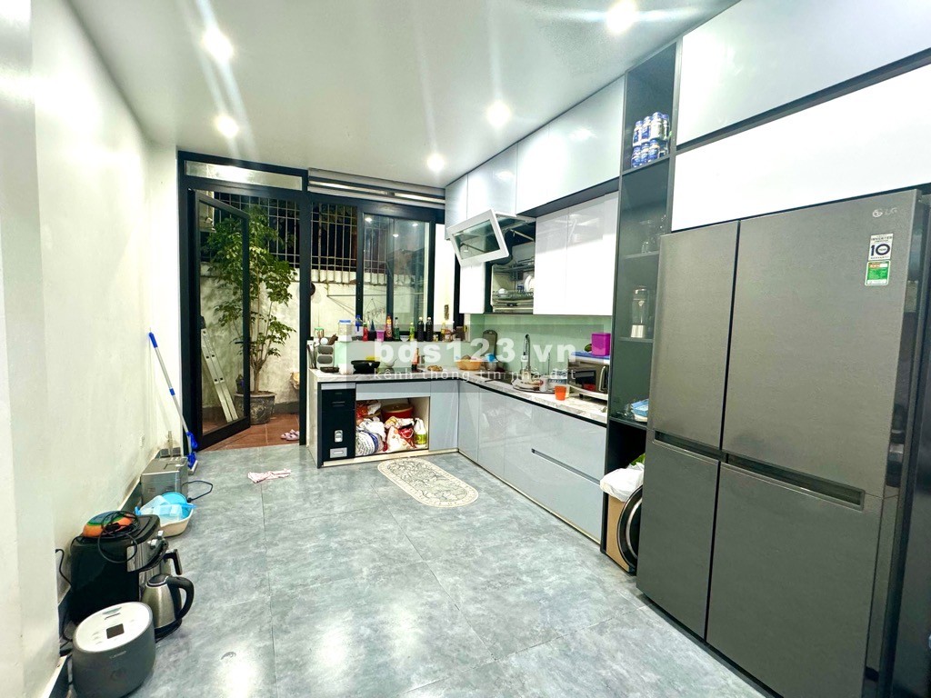 Bán nhà bồ đề dân xây 70m 4 tầng nhà đẹp nội thất xịn, nhà hai thoáng