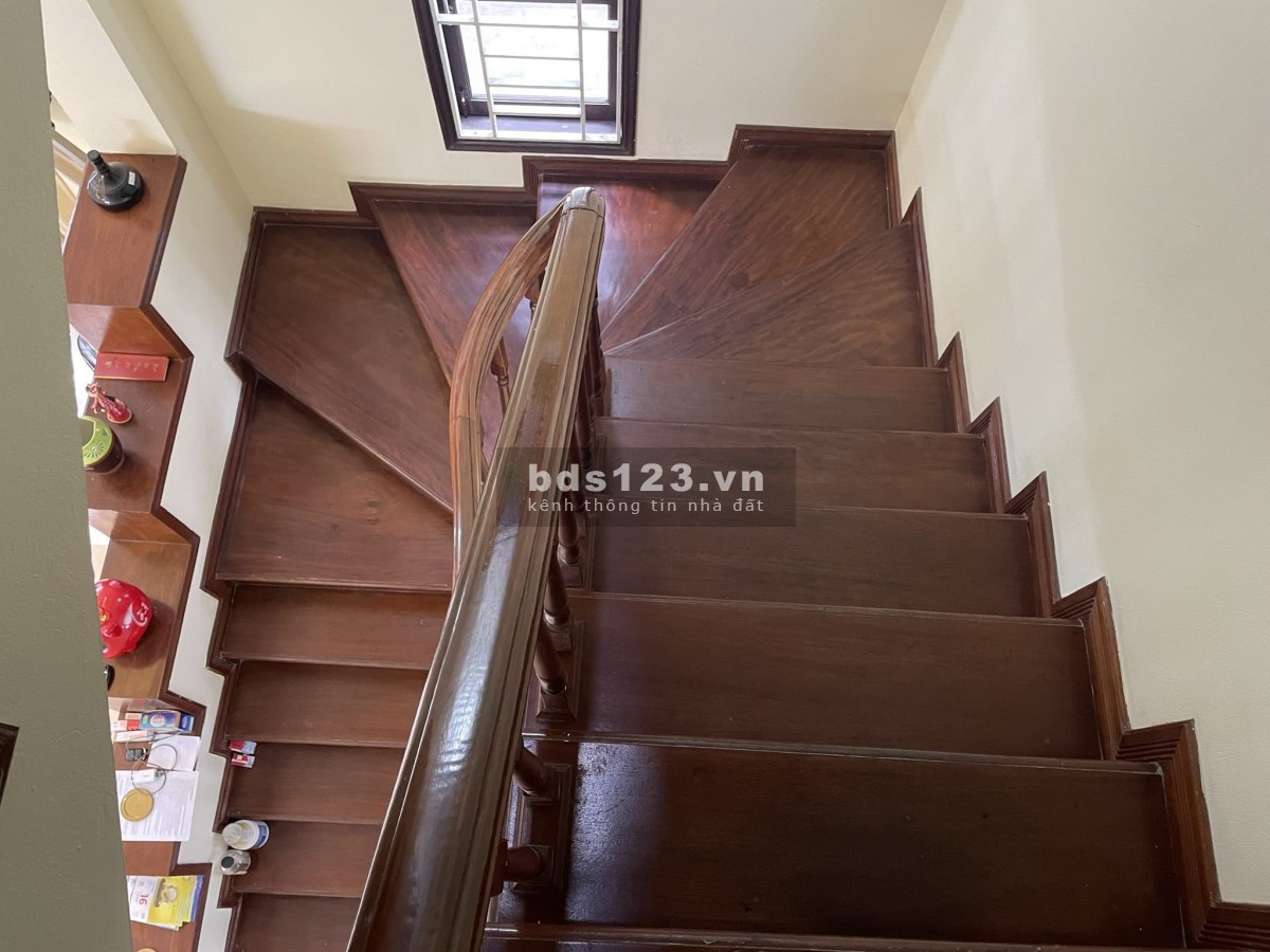 Bán nhà 6 tầng Khúc Thừa Dụ Cầu giấy 50/58m2 T2 MT 4.8m 10.3 tỷ ngõ oto kinh doanh lô góc