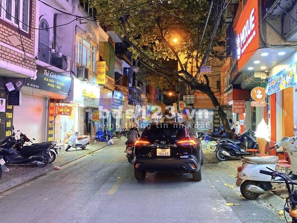MẶT PHỐ - VỈA HÈ - KINH DOANH ĐỈNH - Ô TÔ TRÁNH - NHÀ ĐẸP CHẮC CHẮN - 2 THOÁNG