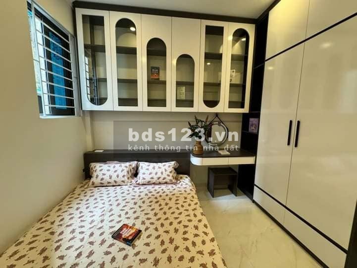 Bán Nhà Gần Đường Ngõ Rộng Lê Duẩn, Đống Đa 41m, 4 tầng, mt 3.2m, giá 7.55 tỷ.
