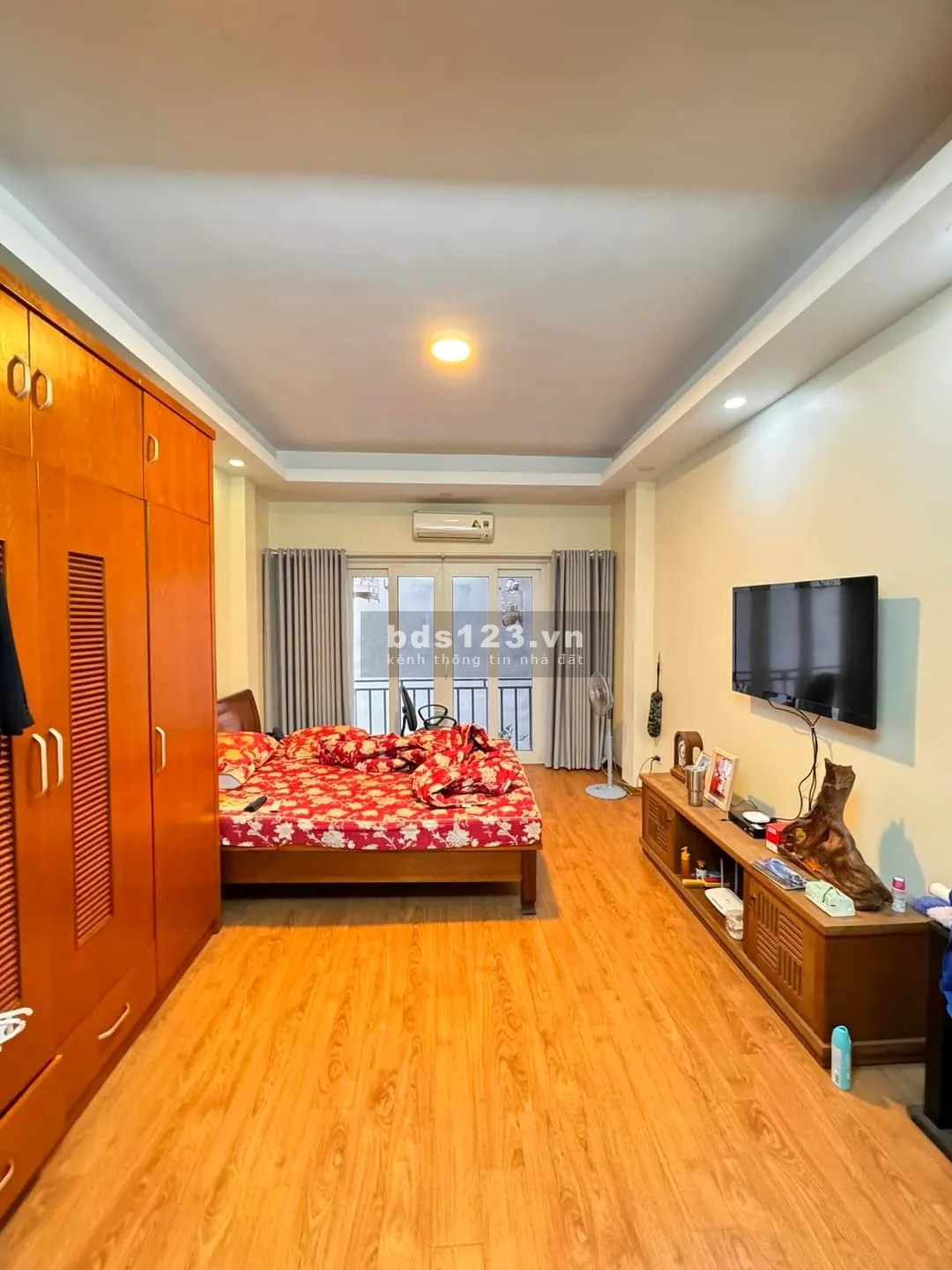 Bán nhà đẹp lô góc ở ngay giá nhỉnh 5 tỷ tại trung tâm quận Cầu Giấy
