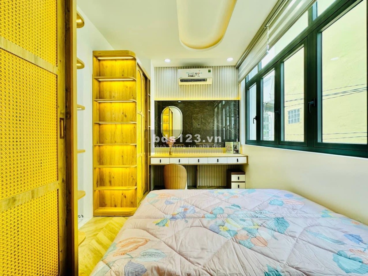 Thiếu vốn kinh doanh bán nhà Nguyễn Phúc Nguyên, P10, Q3. 43m2 sổ hồng riêng chính chủ