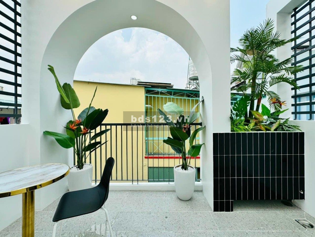 Thiếu vốn kinh doanh bán nhà Nguyễn Phúc Nguyên, P10, Q3. 43m2 sổ hồng riêng chính chủ