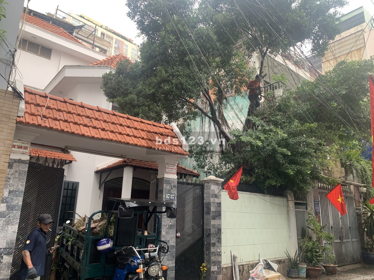 Cho thuê biệt thự 57/37 D5 P25 Bình Thạnh, khu vực buôn bán sầm uất. Giá rẻ, chỉ 35tr