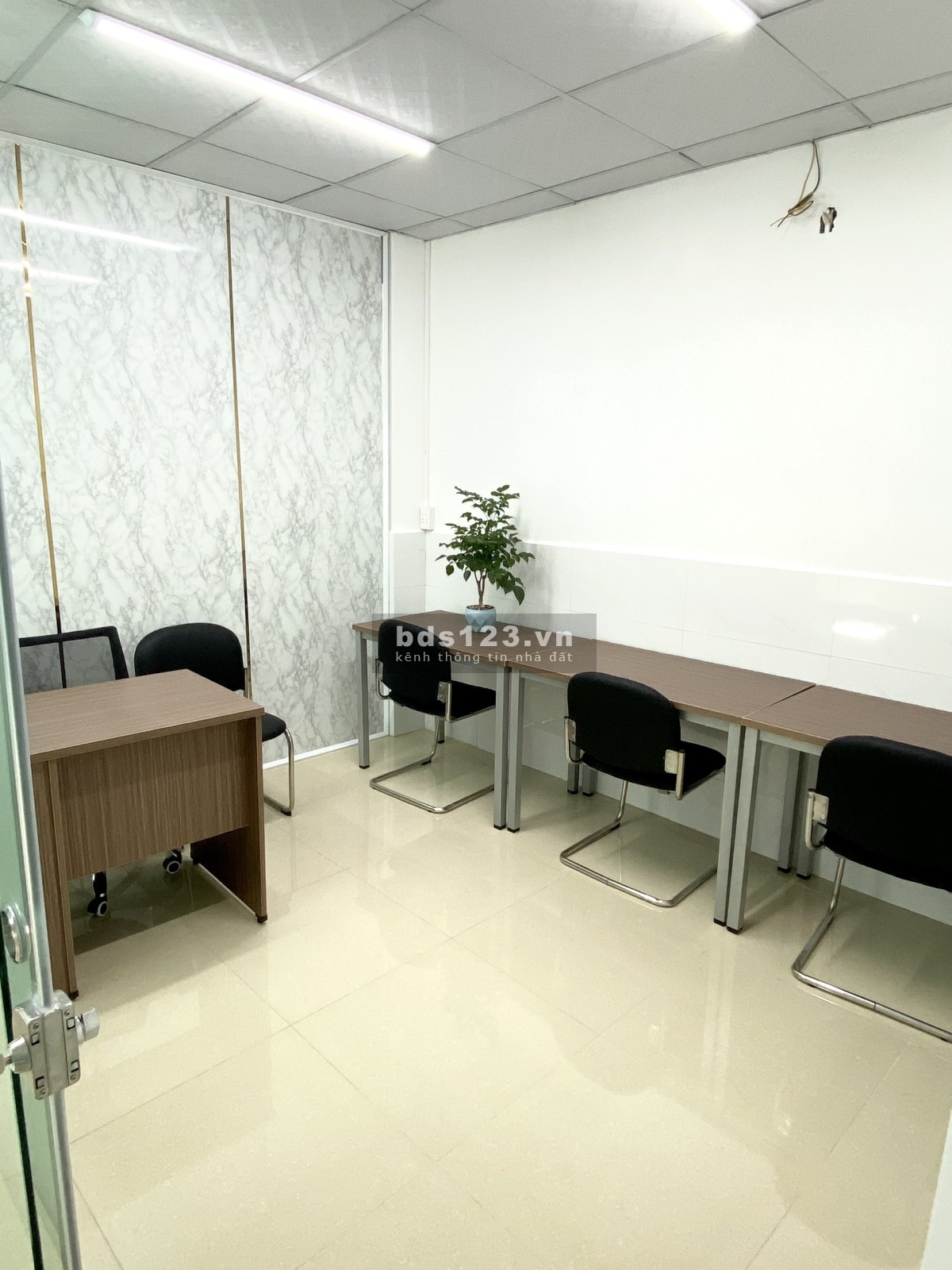 Văn phòng mới 100% tại Bình Thạnh với đầy đủ nội thất + ưu đãi lớn khi LH trực tiếp.0765.290.897