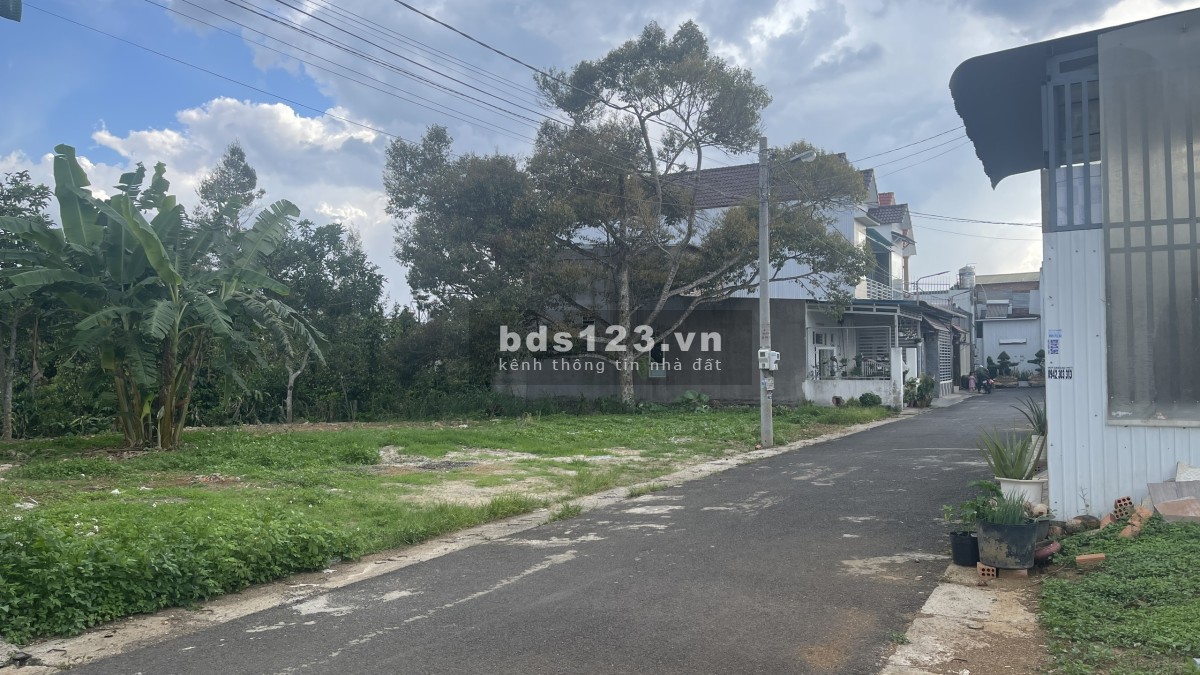 Bán lô đất đẹp hẻm 36 Yên Thế, phường 2, Bảo Lộc, đất trung tâm giá 1,6 tỷ