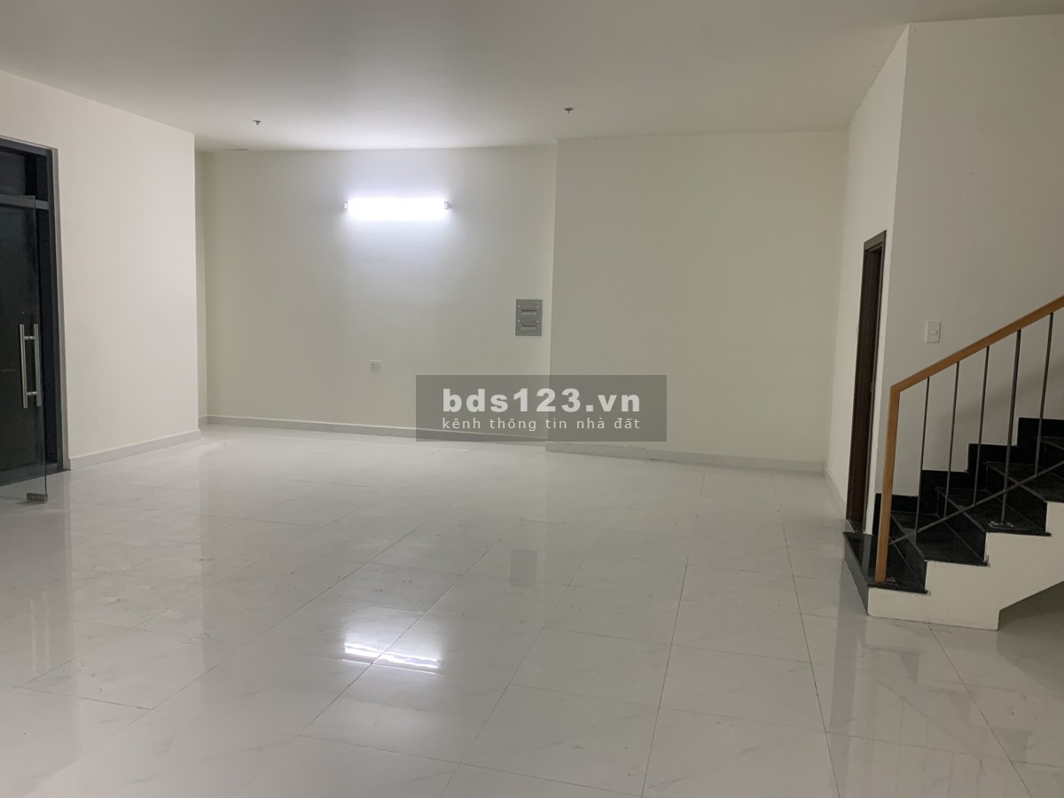 Văn Phòng Cho Thuê Quận 8 - 1 trệt 1 lầu - 8x10m - 151m2 - 15 triệu - Ô Tô Đậu Thoải Mái- 0907456379