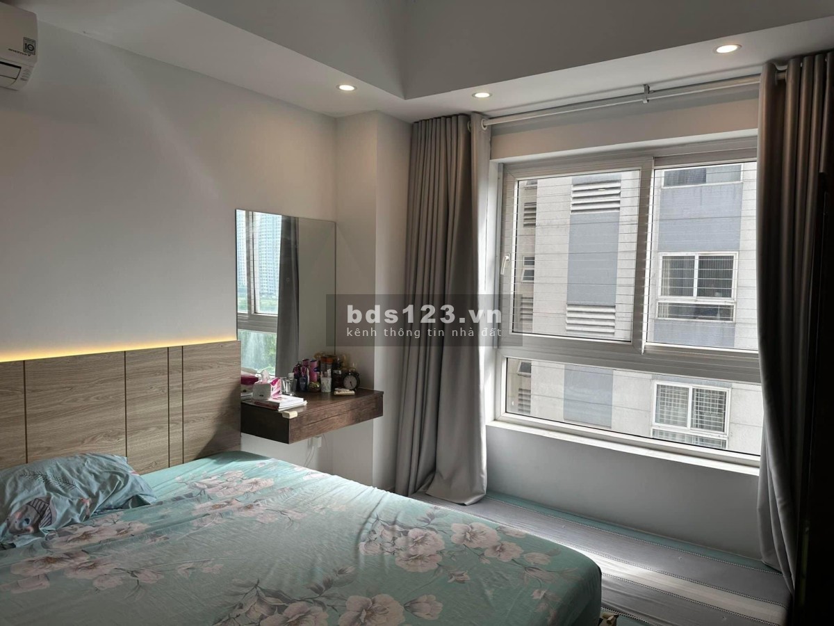 Bán Căn Hộ tại Cao Ốc Phú Nhuận 2pn 110m2 4tỷ8. Sổ hồng riêng, tầng cao view thoáng mát