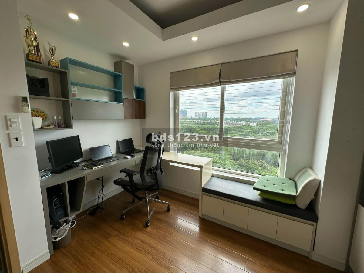 Bán Căn Hộ tại Cao Ốc Phú Nhuận 2pn 110m2 4tỷ8. Sổ hồng riêng, tầng cao view thoáng mát