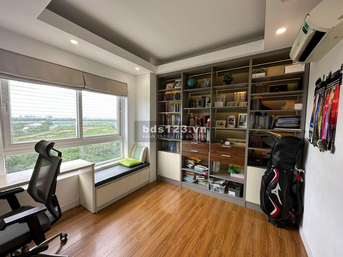 Bán Căn Hộ tại Cao Ốc Phú Nhuận 2pn 110m2 4tỷ8. Sổ hồng riêng, tầng cao view thoáng mát