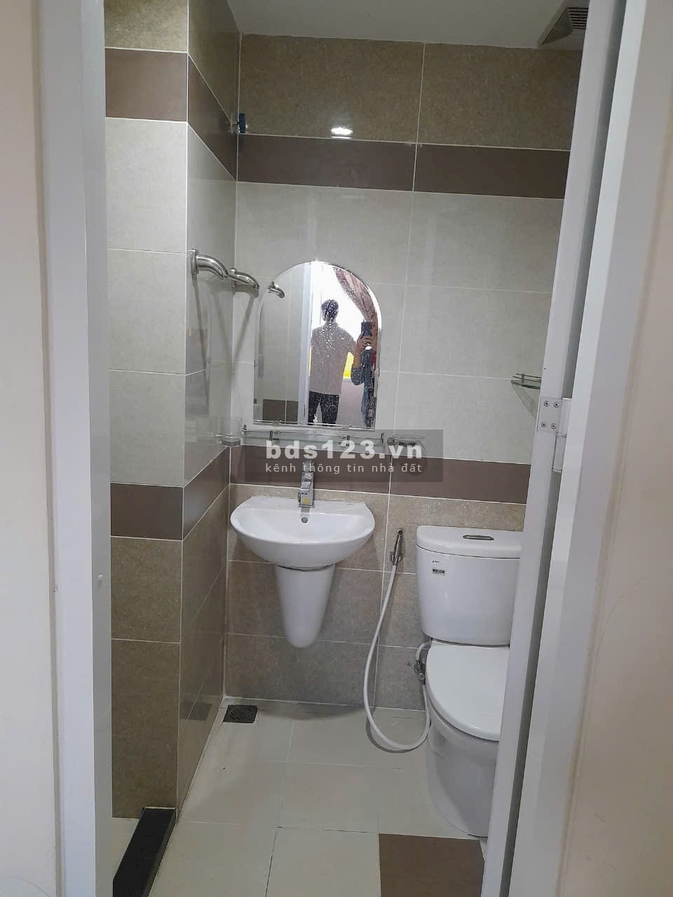 Chung cư Mỹ Phước, P2, Bình Thạnh căn 2p gủ, 2wc, giá 12tr/tháng