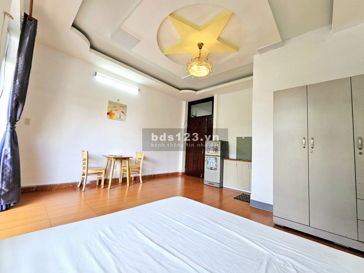 Đang Trống 116/18 Bình Lợi, Bình Thạnh studio ban công.
