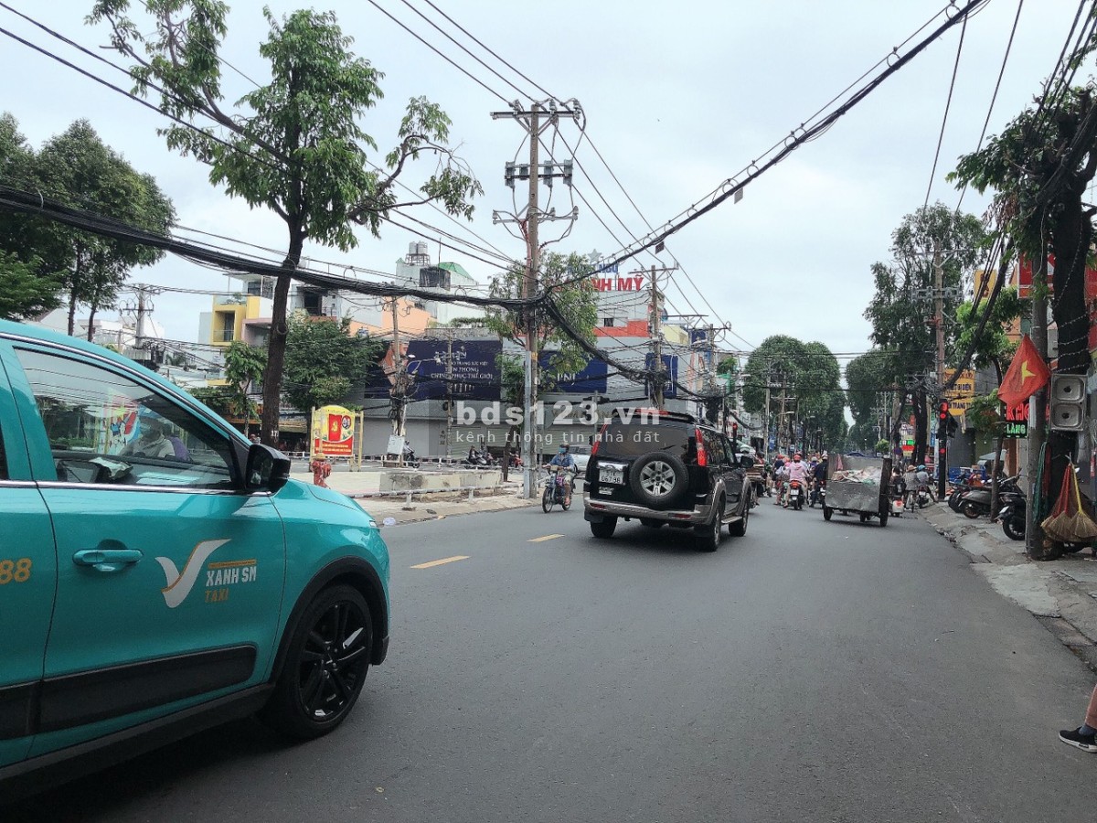 Bán nhà NGỘP HXH Lê Văn Thọ 58m2 ngang 4.5m còn mới gần CV Làng Hoa giá chỉ 5.x tỷ.