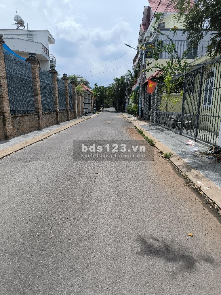 Bán Dãy Trọ - 120m2 - Hẻm 8m Thông - gần Đường Lã Xuân Oai - Tăng Nhơn Phú A - Quận 9 - Gía 6 Tỷ