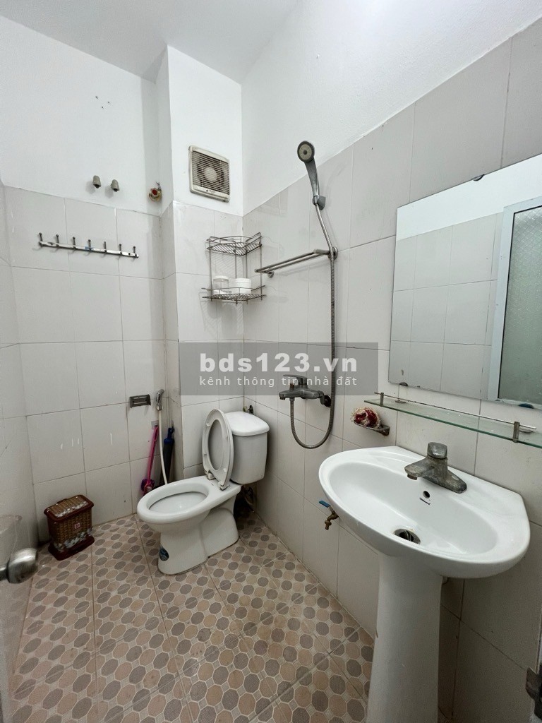 HAI THOÁNG, NHÀ ĐẸP Ở LUÔN, CHỦ QUYẾT BÁN Nhà Yên Xá 33m2, 4 tầng, 3.4 mặt tiền hơn 4 tỷ.