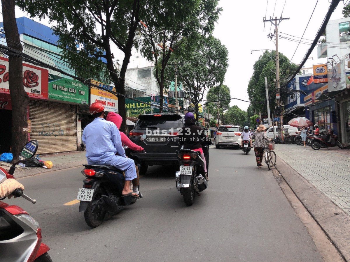 Bán nhà NGỘP HXH Lê Văn Thọ 58m2 ngang 4.5m còn mới gần CV Làng Hoa giá chỉ 5.x tỷ.