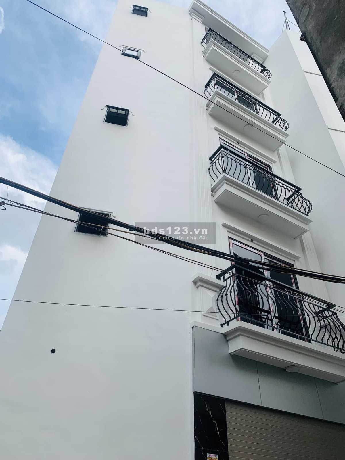 NHÀ MỚI KINH COONG - Ô TÔ ĐỖ CỬA - LÔ GÓC THOÁNG - GẦN ĐƯỜNG 3.5