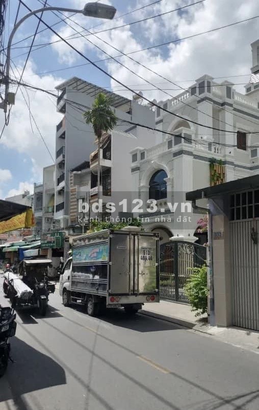 Bán nhà NGỘP HXH Lê Văn Thọ 58m2 ngang 4.5m còn mới gần CV Làng Hoa giá chỉ 5.x tỷ.