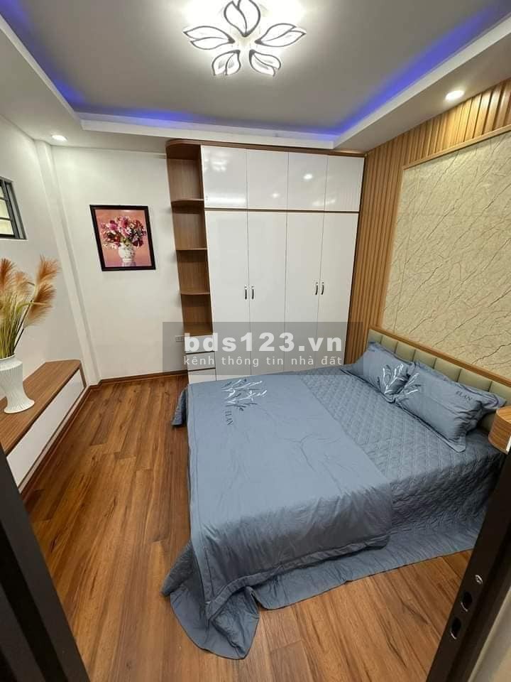 Bán Nhà Gần Đường Ô TÔ Hồng Mai, Hai Bà Trưng 40m, 4 tầng, mt 4m, giá 4,2 tỷ.