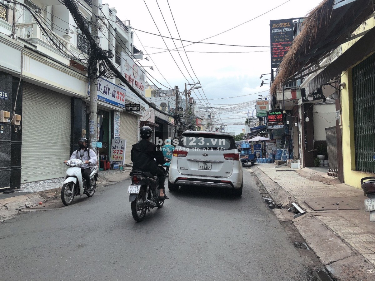 Bán nhà NGỘP HXH Lê Văn Thọ 58m2 ngang 4.5m còn mới gần CV Làng Hoa giá chỉ 5.x tỷ.