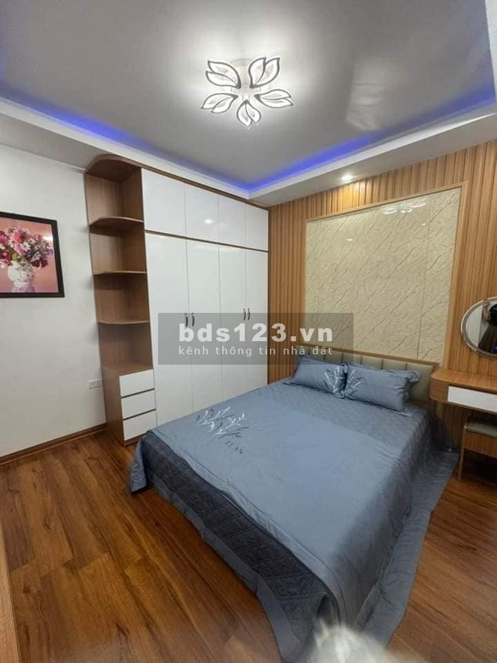 Bán Nhà Gần Đường Ô TÔ Hồng Mai, Hai Bà Trưng 40m, 4 tầng, mt 4m, giá 4,2 tỷ.
