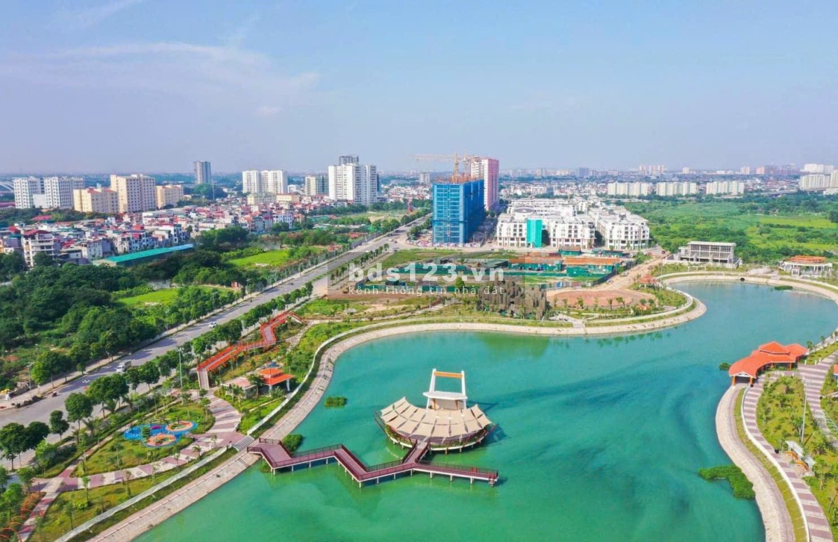 Căn 77m, ban công Đông Nam, view hồ điều hòa, tầng cao đẹp giá 4,7 tỷ.