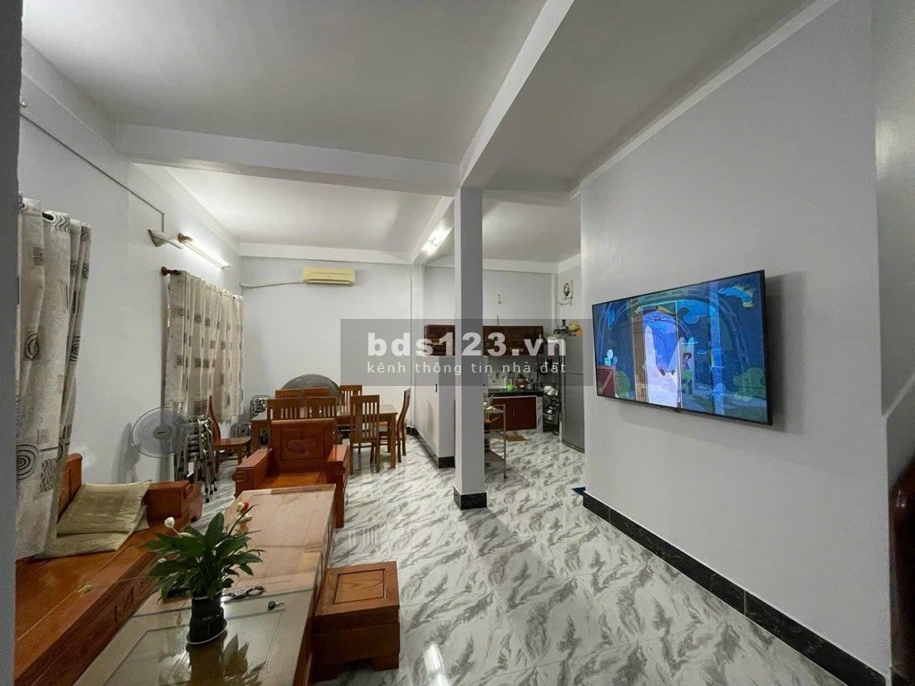 BÁN NHÀ 2 TẦNG SIÊU ĐẸP, HẺM XE TẢI TRÁNH, GẦN ĐH SPKT, 6.5 X 10.5; CHỈ 6.2 TỶ.