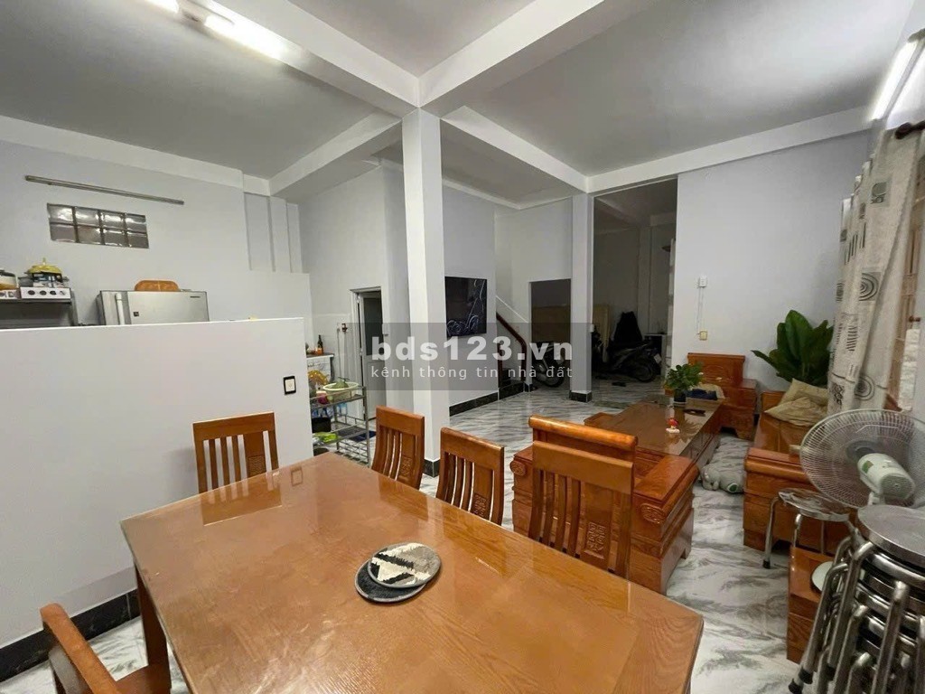 BÁN NHÀ 2 TẦNG SIÊU ĐẸP, HẺM XE TẢI TRÁNH, GẦN ĐH SPKT, 6.5 X 10.5; CHỈ 6.2 TỶ.