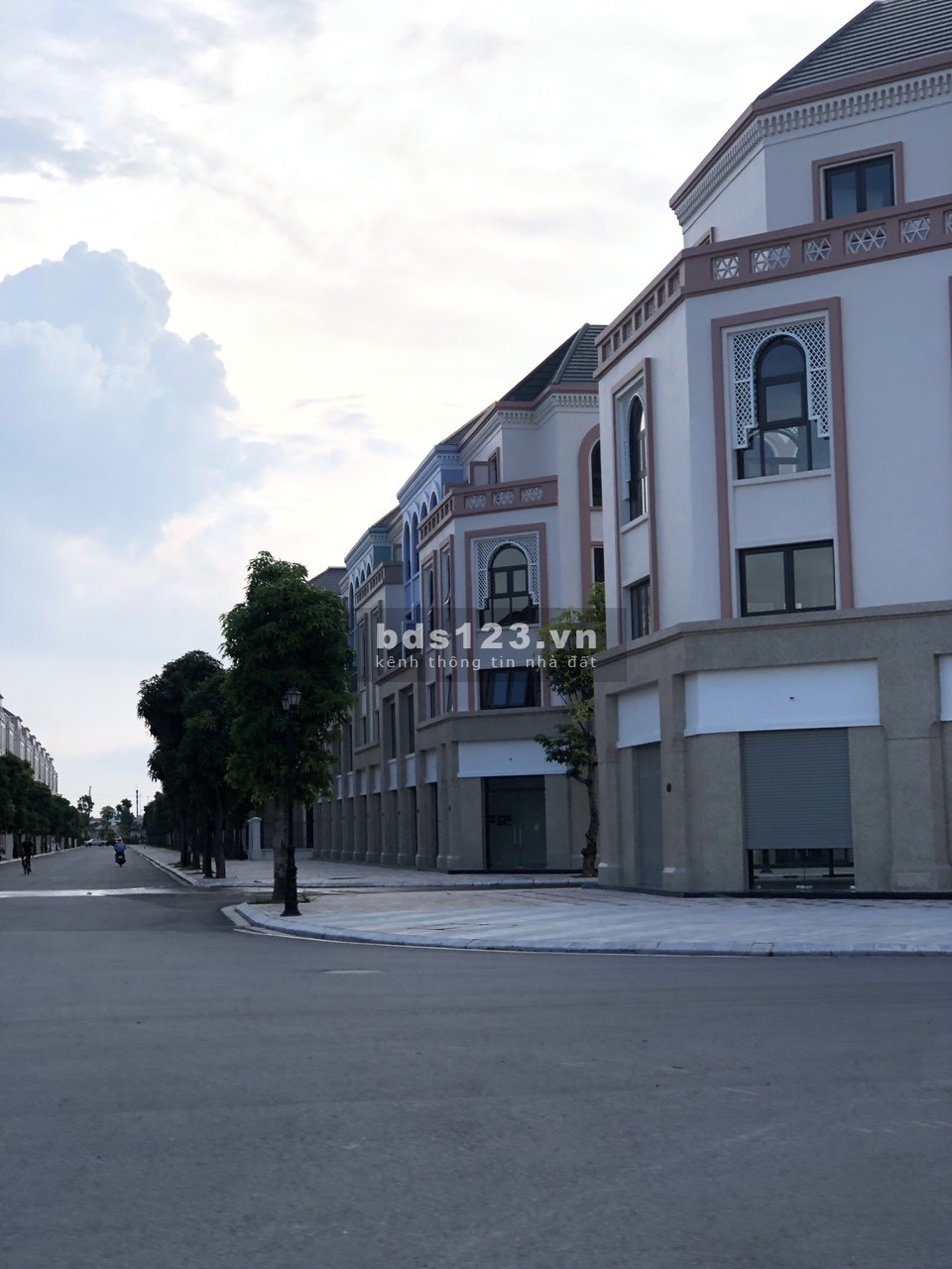 Thuê nhà Vinhomes Ocean Park 2 - 3. Liên hệ em ạ, sđt: 086.528.6603