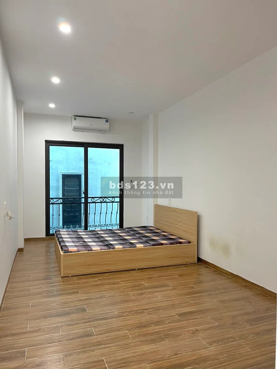 Bán nhà đẹp, ở ngay, hiếm có tại Yên Hòa, Cầu Giấy giá chỉ 5,8 tỷ