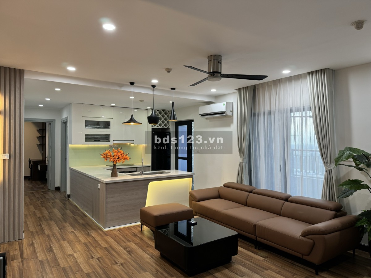 Cắt lỗ 3 ngủ 135m tòa D, giá rẻ hơn thị trường 300 triệu. Hỗ trợ vay