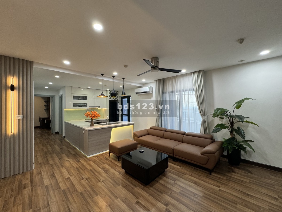 Cắt lỗ 3 ngủ 135m tòa D, giá rẻ hơn thị trường 300 triệu. Hỗ trợ vay