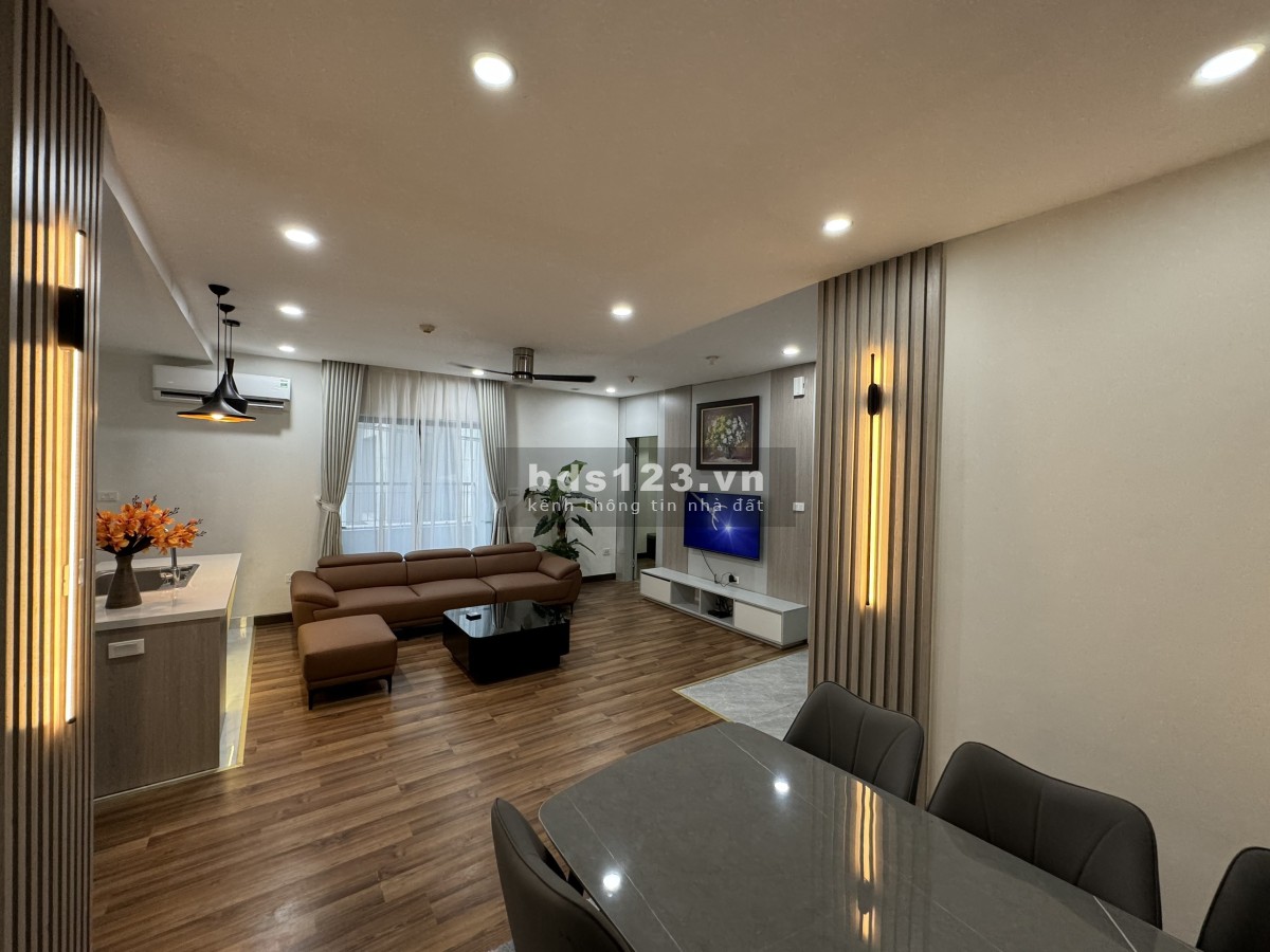 Cắt lỗ 3 ngủ 135m tòa D, giá rẻ hơn thị trường 300 triệu. Hỗ trợ vay
