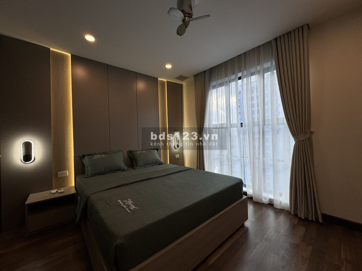 Cắt lỗ 3 ngủ 135m tòa D, giá rẻ hơn thị trường 300 triệu. Hỗ trợ vay