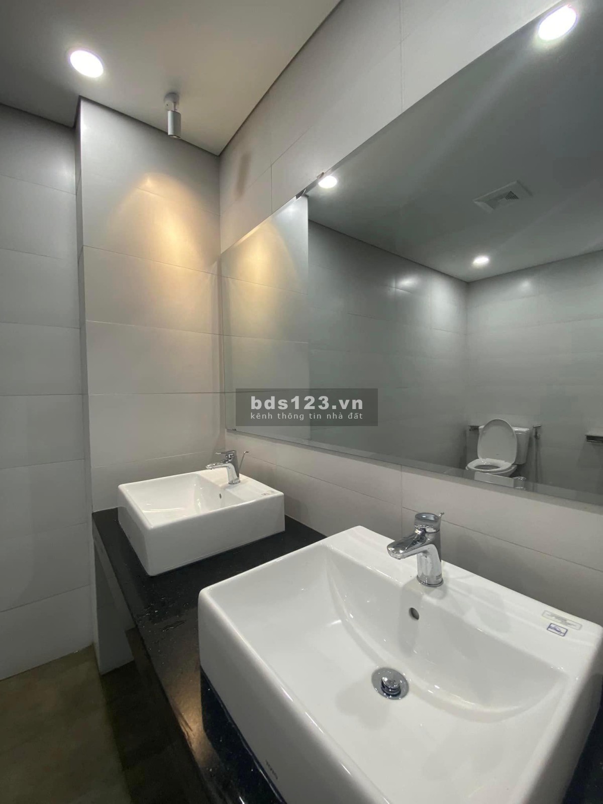 Bán nhà 8 tầng Đỗ Quang Cầu Giấy 100m2 MT 7.5m 32 tỷ Gara oto thông sàn ngõ to