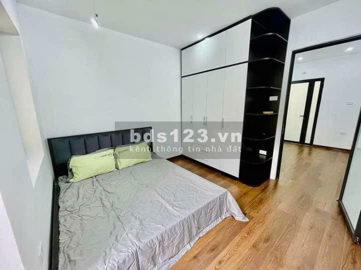 Bán Nhà Gần Đường Tôn Đức Thắng, Đống Đa 55m, giá 2.28 tỷ.