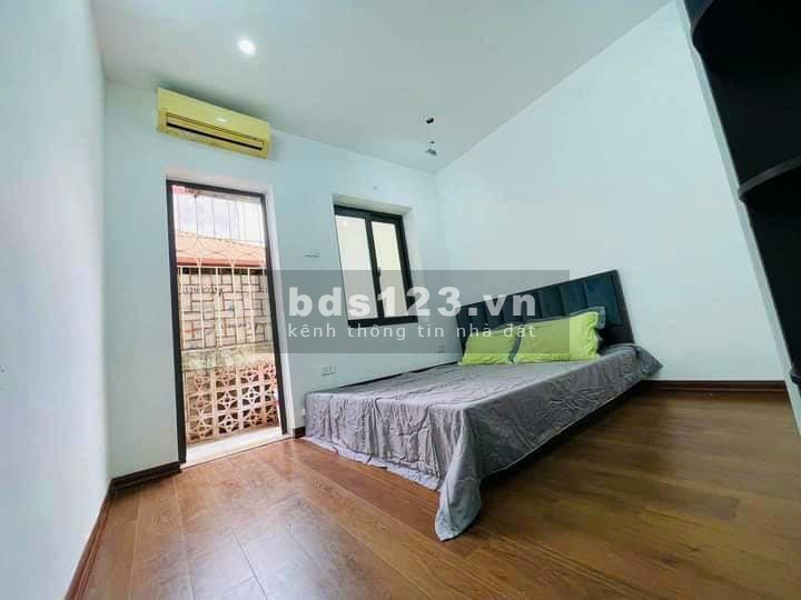 Bán Nhà Gần Đường Tôn Đức Thắng, Đống Đa 55m, giá 2.28 tỷ.