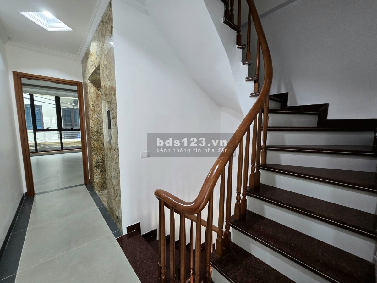 BÁN NHÀ HỒ TÙNG MẬU - BẮC TỪ LIÊM - 2 MẶT TIỀN - 8 TẦNG - THANG MÁY – ÔTÔ
