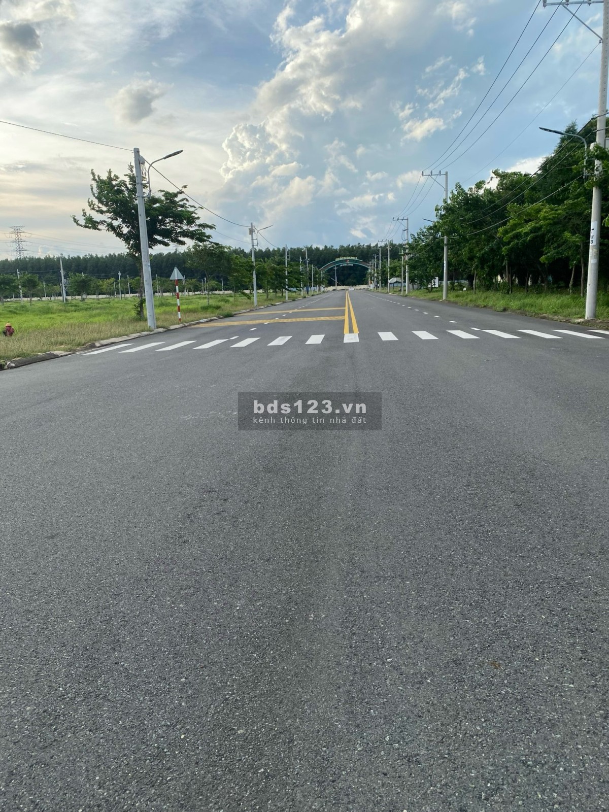 Cần Bán Đất Khu Hành Chính Bàu Bàng giá 650trieu/100m2