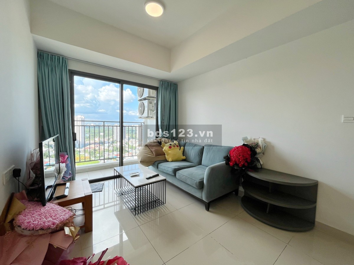 Chuyển nhượng căn hộ 1pn The Sun Avenue 51m2 full nội thất giá 2,65 tỷ view tầng cao